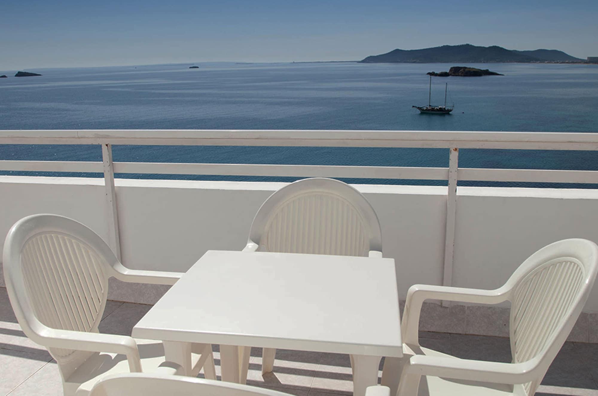 Hotel Apartamentos Vibra Lux Mar Ибица Экстерьер фото