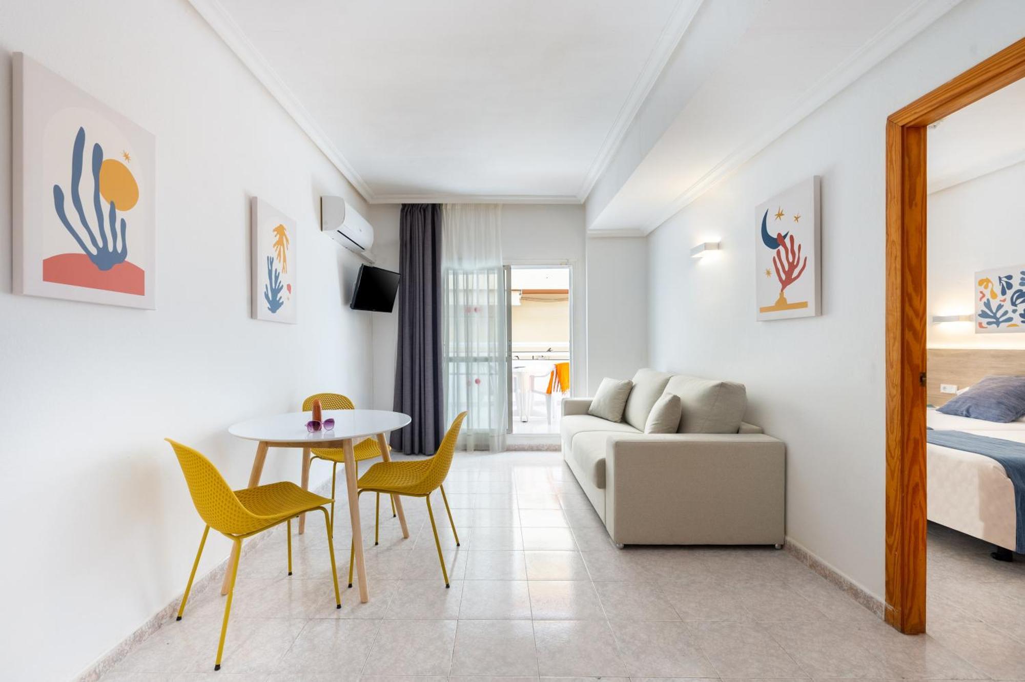 Hotel Apartamentos Vibra Lux Mar Ибица Экстерьер фото