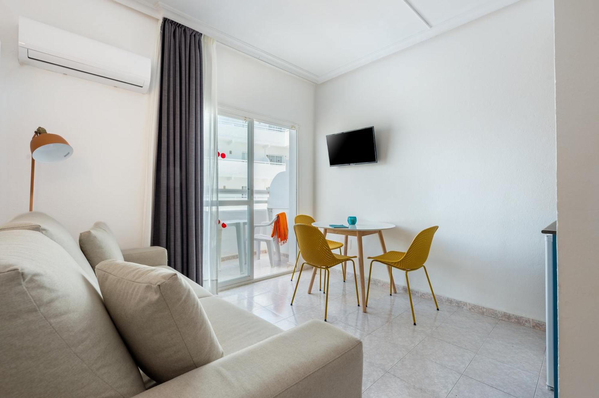 Hotel Apartamentos Vibra Lux Mar Ибица Экстерьер фото
