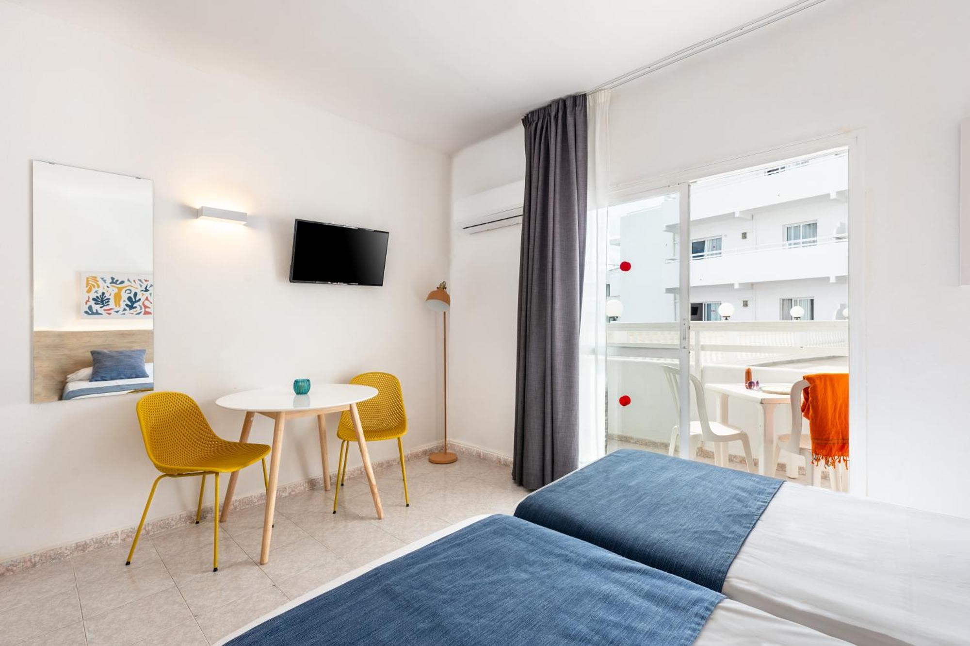 Hotel Apartamentos Vibra Lux Mar Ибица Экстерьер фото
