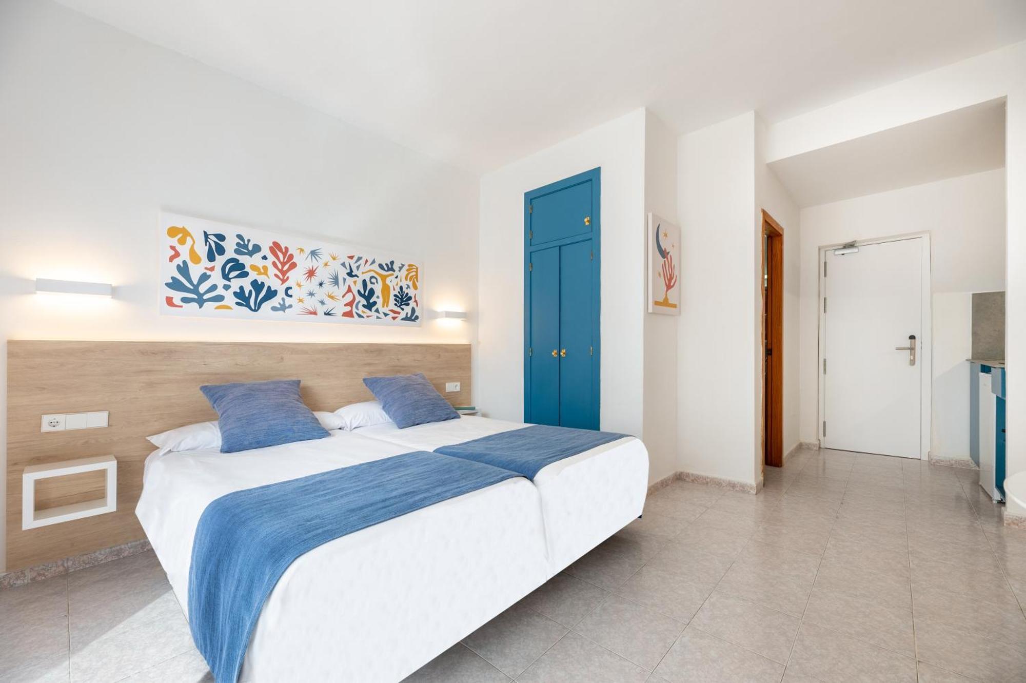 Hotel Apartamentos Vibra Lux Mar Ибица Экстерьер фото