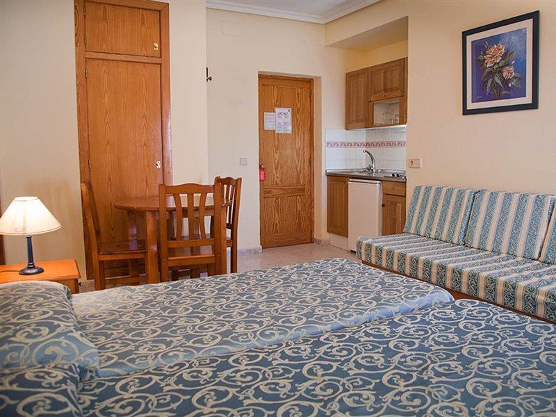 Hotel Apartamentos Vibra Lux Mar Ибица Экстерьер фото